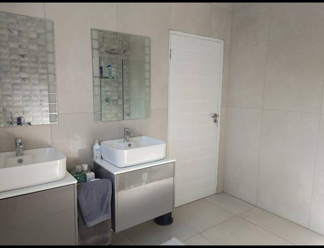 4 BEDROOM HOUSE FOR SALE IN HERON BANKS GOLF ESTATE